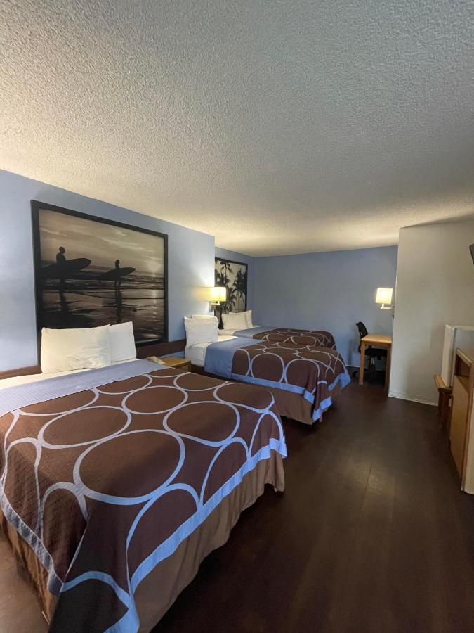 Super 8 By Wyndham Santa Barbara/Goleta Hotell Exteriör bild