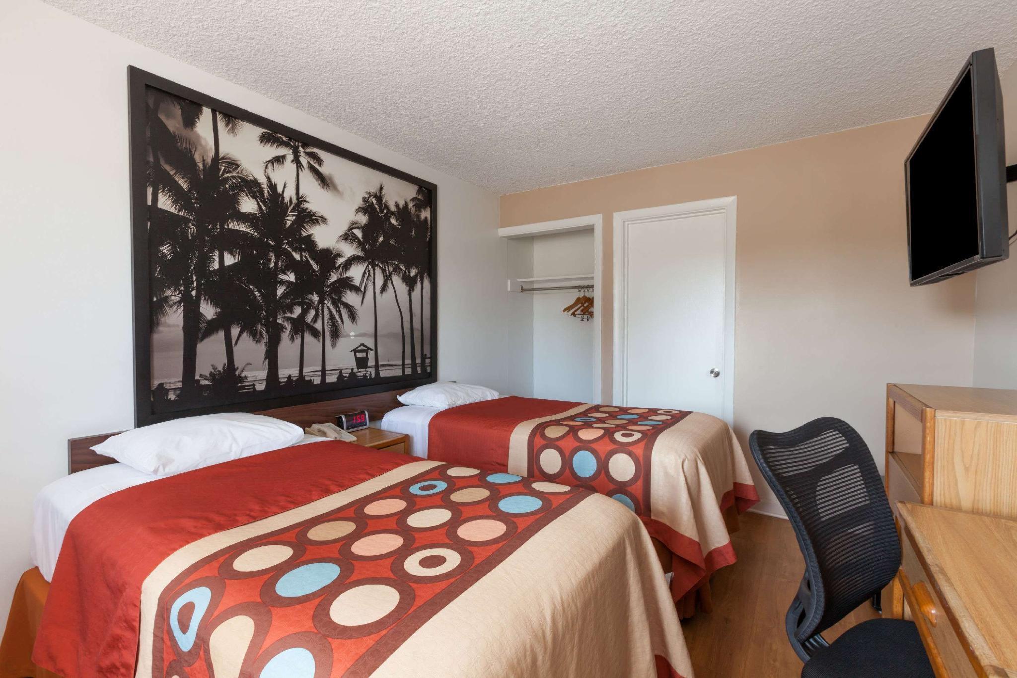 Super 8 By Wyndham Santa Barbara/Goleta Hotell Exteriör bild