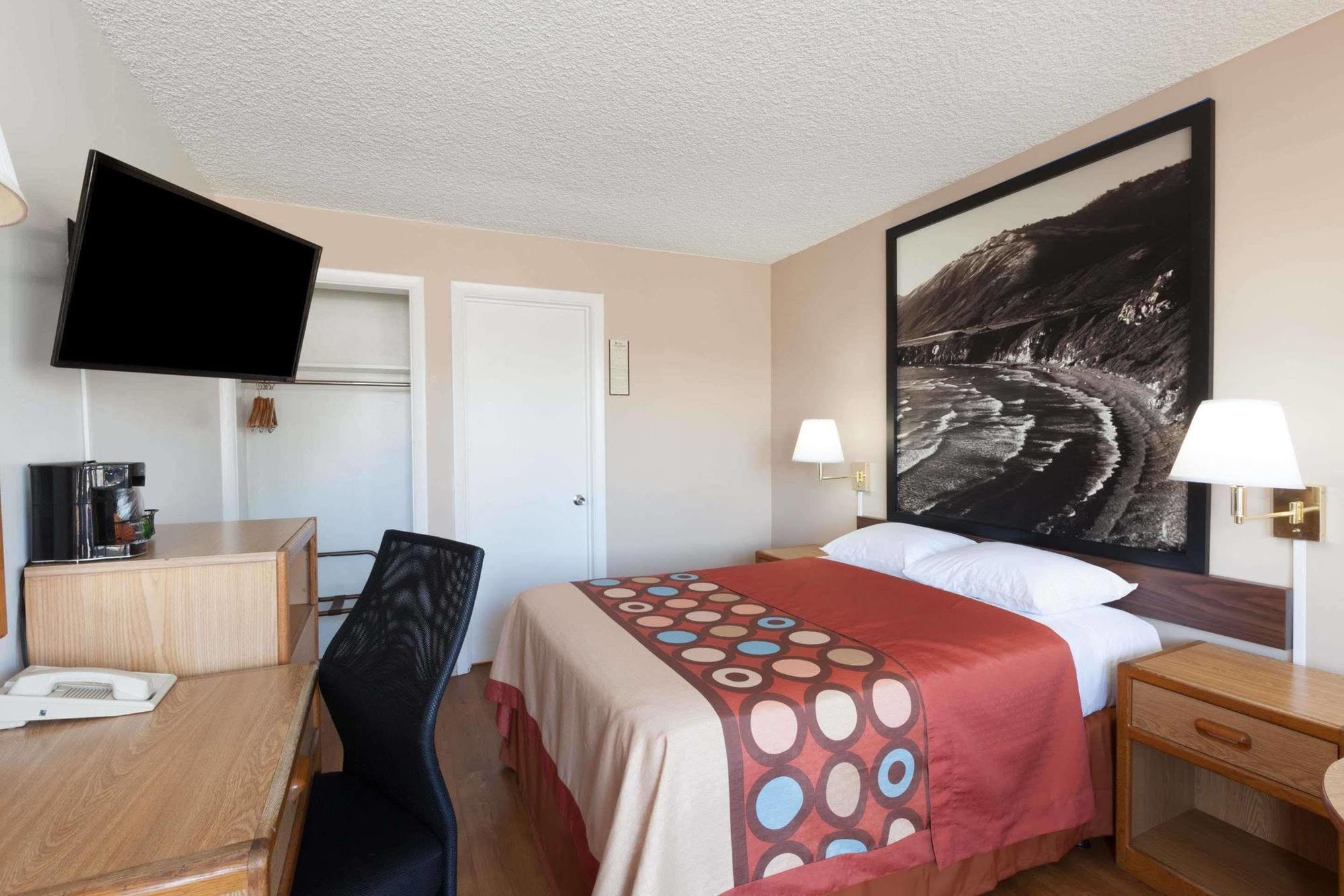 Super 8 By Wyndham Santa Barbara/Goleta Hotell Exteriör bild